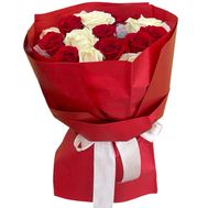 Букет квітів із 13 троянд