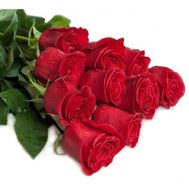 Букет із 11 червоних імпортних троянд