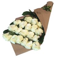Букет із 19 білих імпортних троянд