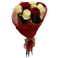 Букет із 7 троянд