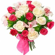 Букет квітів із 17 троянд і 4 орхідей