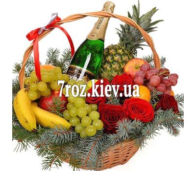 Новорічний кошик, прикрашений квітами