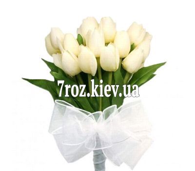 Букет із 17 білих тюльпанів