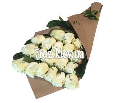 Букет із 19 білих імпортних троянд