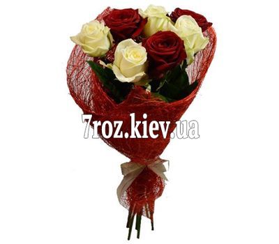 Букет із 7 троянд