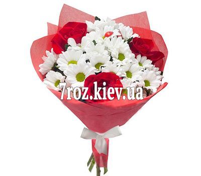 Букет із 3 троянд і 4 хризантем