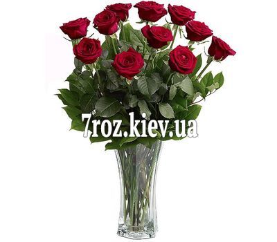 Букет із 11 червоних троянд