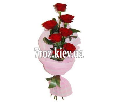 Букет квітів із 7 червоних троянд