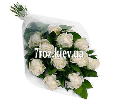 Букет квітів із 11 кремових троянд