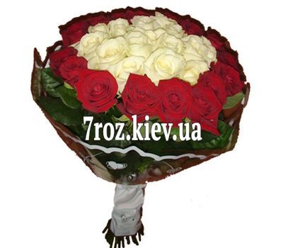 Букет із 31 троянди